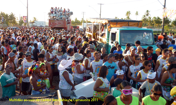 F3--carnaueira-2011---multido-na-carnaueira-2011