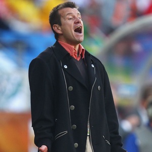 dunga-grita-com-o-time-no-jogo-brasil-x-holanda-1278083540697_300x300