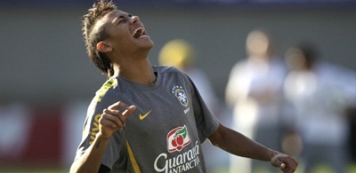 neymar-brinca-durante-treinamento-da-selecao-brasileira-1307156514183_615x300
