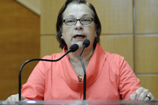 ana-lucia-foto-maria-odilia-290410-5.jpg1