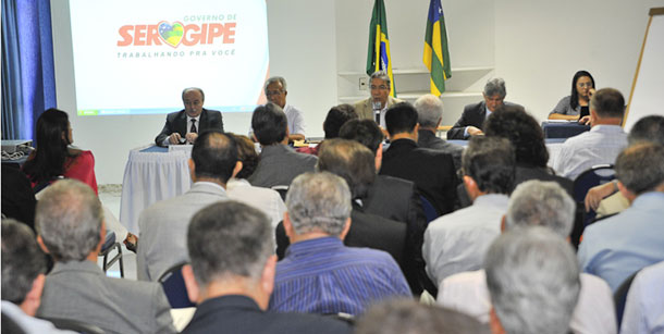 20120207-Gov-Deda-Reuniao-com-Secretariado-7x
