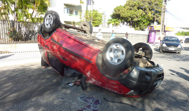 slide-do-capotamento-do-Eco