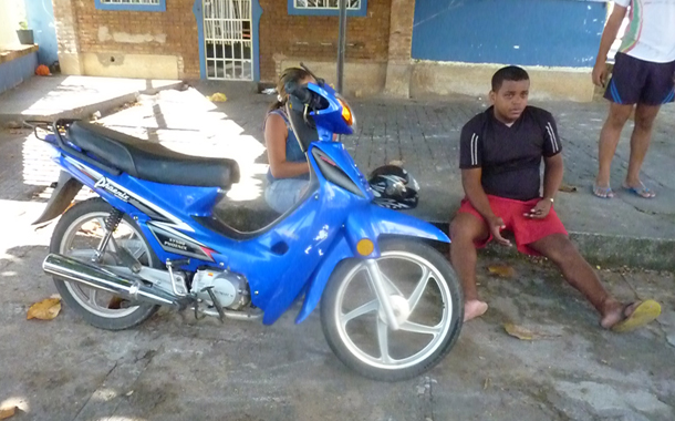 HOMEM-CAI-DE-MOTO-E-CADE-SAMU