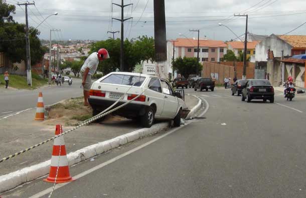 ACIDENTE-NA-mARACAJU-01