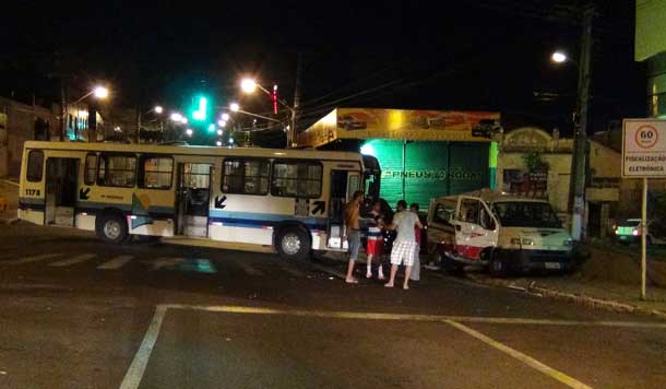 acidente-na-Pedro-Calazans-e-Laranjeiras-00