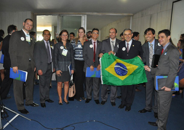 DEFENSORES-HOMENAGEAM-PARLAMENTARES--01