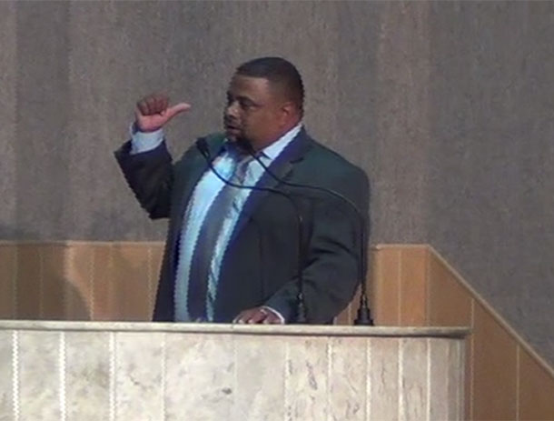 MAX-PREJUIZO-NA-TRIBUNA