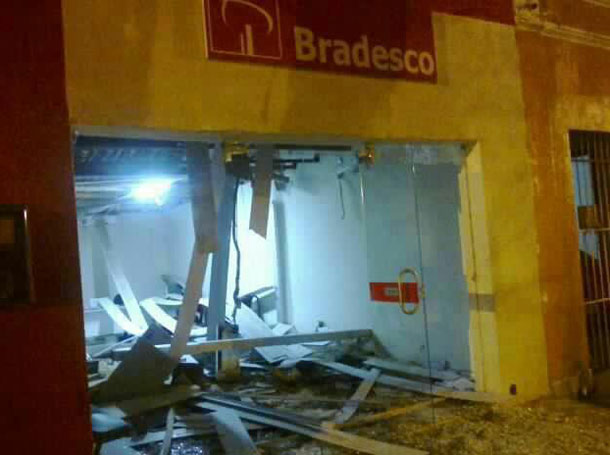 caixas-estourados-em-Aracau--05