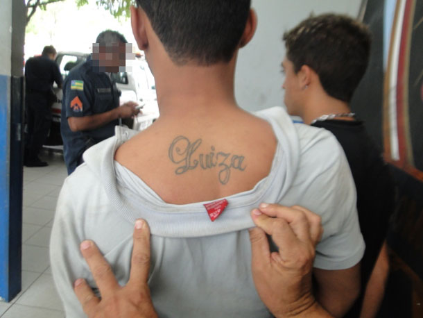 dupla-presa-com-arma--00