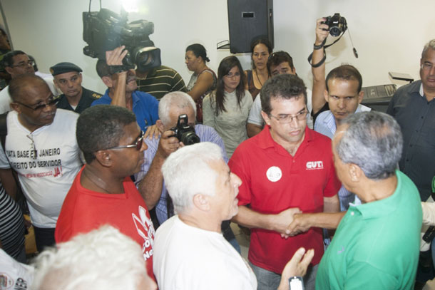 Prefeito-Joao-Alves-e-Sindicatos-slide