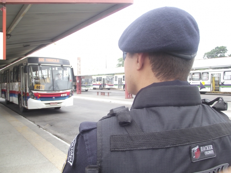 Guarda terminais Rogério César