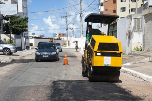 Tapa buraco Pedro Leite