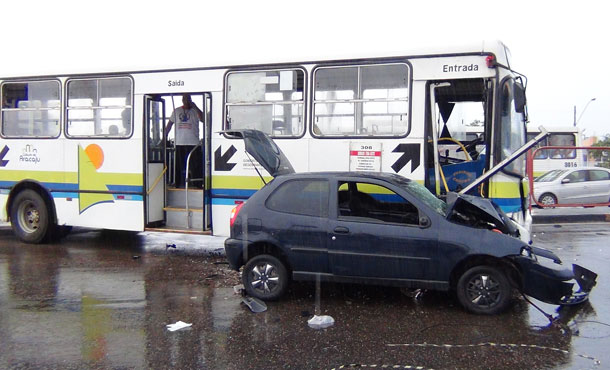 Acidente-na-Oswaldo-Aranha--02