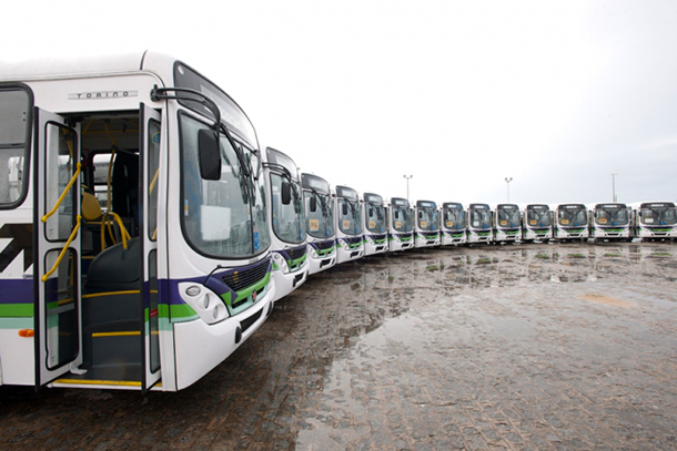 Prefeitura-entre-30-onibus-3