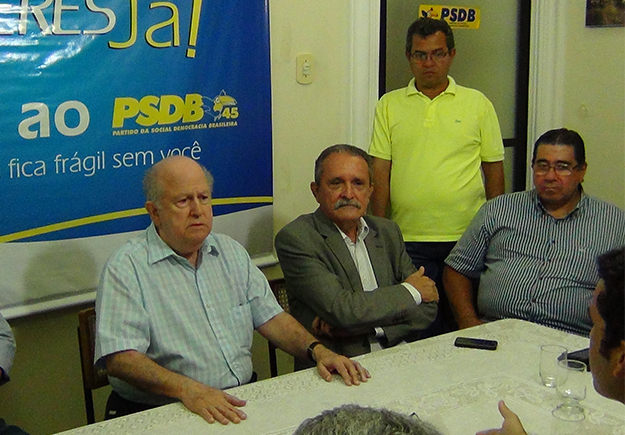 Albano Franco decide  volta para o PSDB