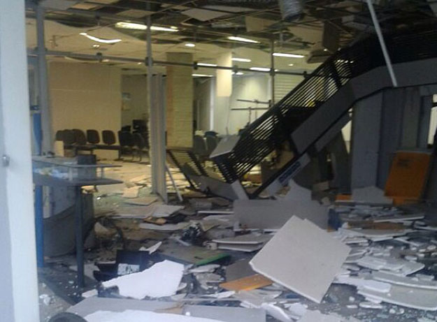 Bandidos explodem caixas eletrônicos no interior de Sergipe