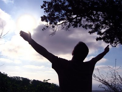 DEUS DIZ ! “E todo aquele que vive, e crê em mim, nunca morrerá.”