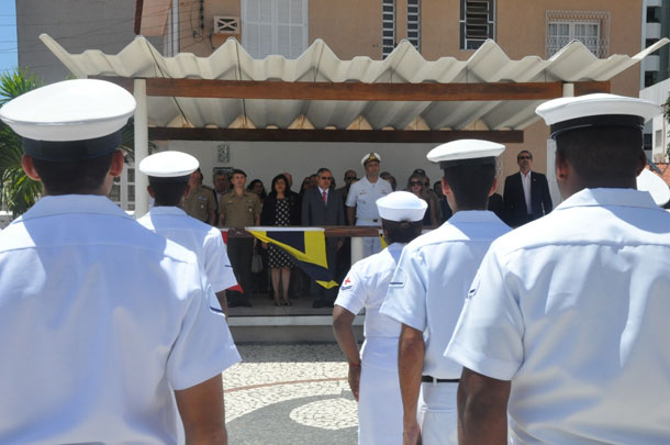 Senador Amorim é homenageado pela Marinha do Brasil
