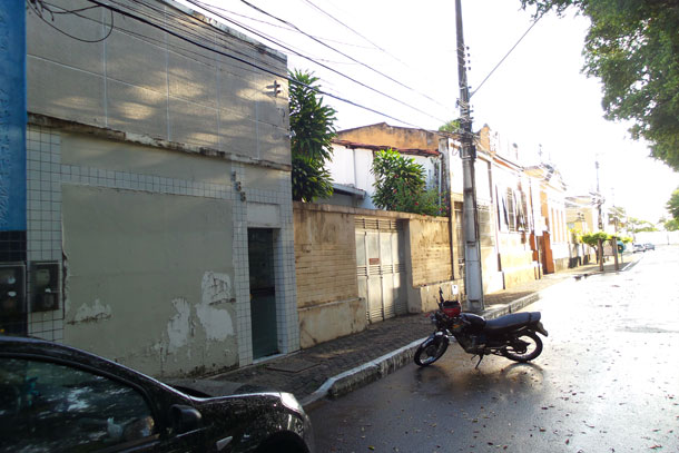 Bandidos invadem escritório de advocacia no centro de Aracaju