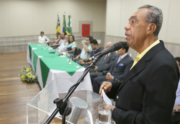 João Alves diz que Aracaju busca excelência na educação