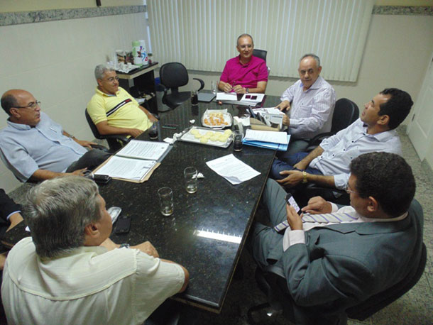 Prefeitos Sergipanos estudam formas de pagamento do piso dos professores