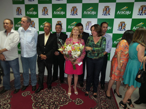 Prefeito de Aracaju dar posse a três novos secretários