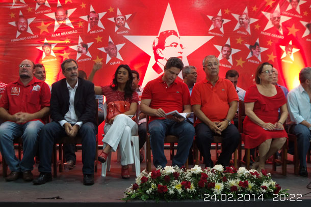 Eliane Aquino desiste de disputar vaga no Senado