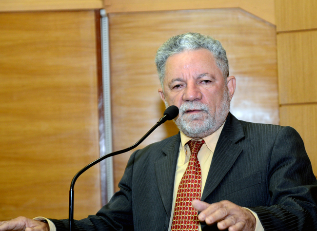 Gualberto afirma que é impossível constatar filiação de Eliane Aquino