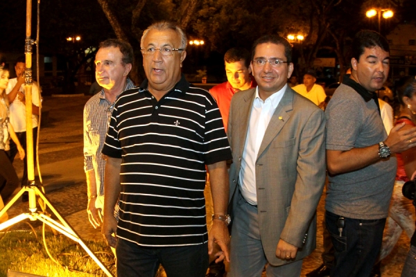 Jackson destaca importância da Praça Camerino durante reinauguração