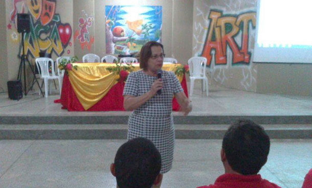 Deputada Ana Lúcia faz homenagem a Marcelo Déda na posse do PT