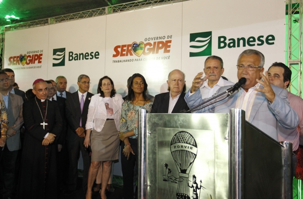 Jackson inaugura agência do Banese que homenageia Marcelo Déda, no Santa Maria