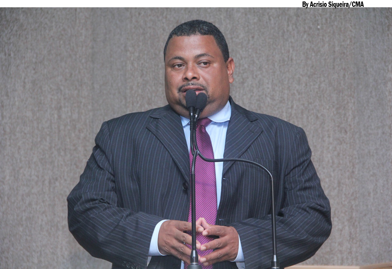 Max defende as reivindicações dos Assistentes Sociais e Policiais Civis