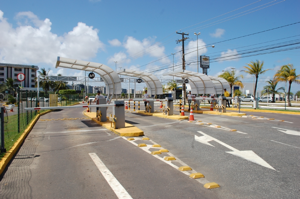 Vereador afirma que shoppings desrespeitam o Legislativo