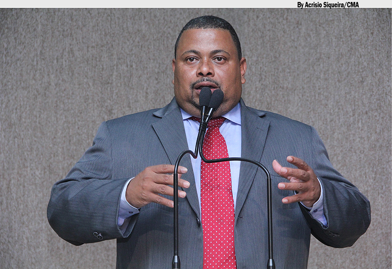 Max volta a cobrar que prioridade para comercialização no mercado novo seja dos feirantes que já trabalham no local