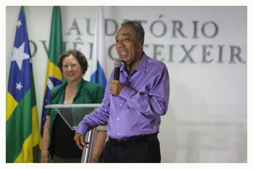 João Alves diz que fica no comando da Prefeitura de Aracaju