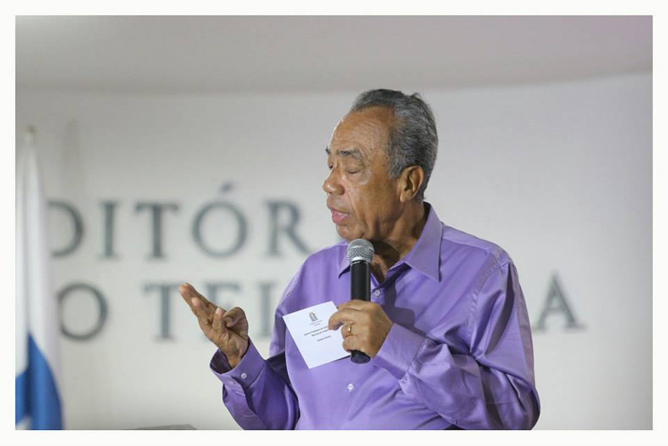 João Alves diz que fica no comando da Prefeitura de Aracaju