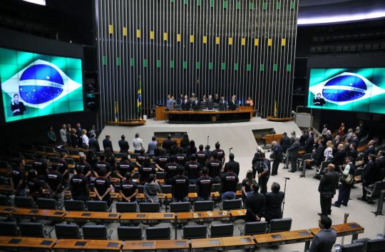 Fenavist comemora 25 anos em sessão solene na Câmara dos Deputados