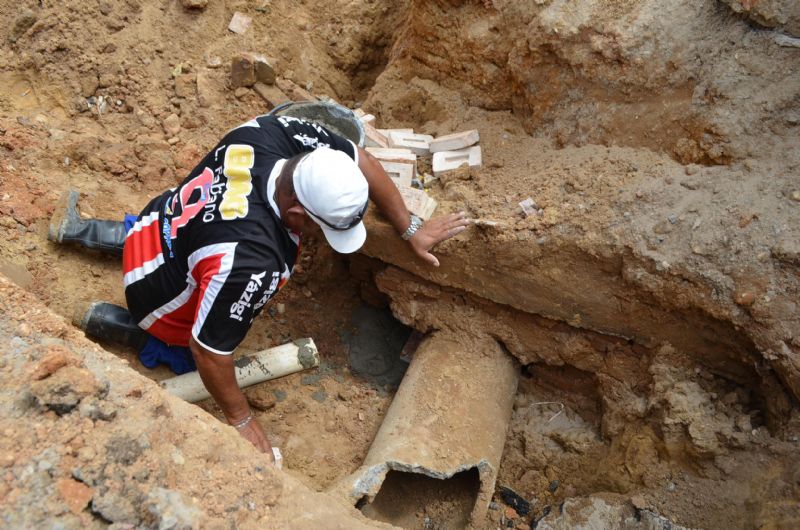 Prefeitura de Socorro soluciona problemas com drenagem em dois pontos da cidade