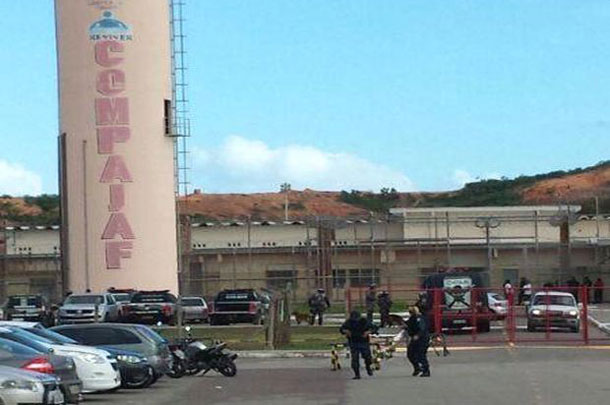 Presidiários entram em acordo e acabam com rebelião no presídio de Aracaju
