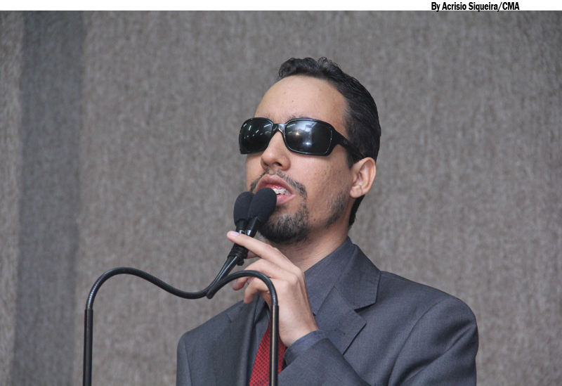 Vereador quer que Semed explique valores gastos na troca de uniformes