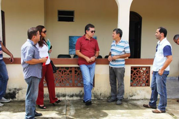 Deputado Laércio Oliveira busca recursos para recuperar dependentes químicos de Sergipe