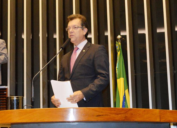 “Exigência de diploma qualifica a atuação profissional”, diz deputado Laércio Oliveira