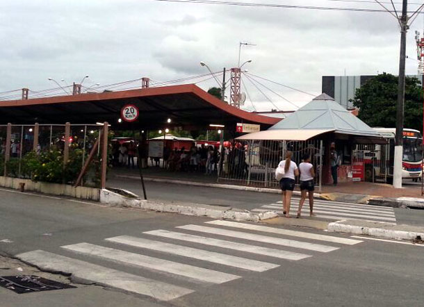 Vereador Iran Barbosa solicita reforma dos  terminais de integração de Aracaju