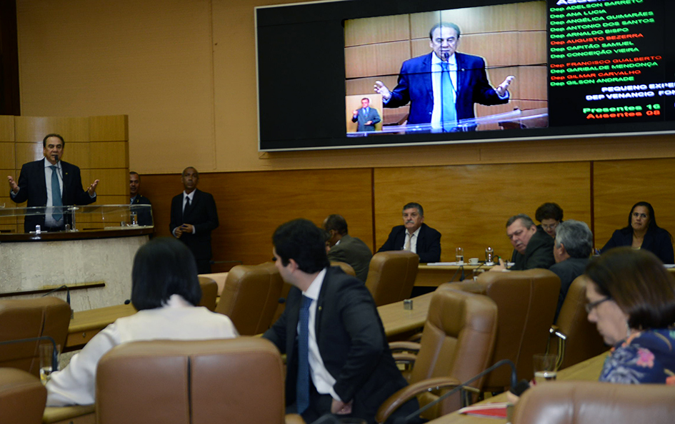 Venâncio apela para que governo tenha atenção especial para servidores do Samu
