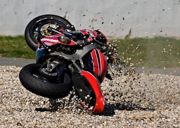 Mais de 2.500 pessoas foram vítimas de acidentes com moto em 2014