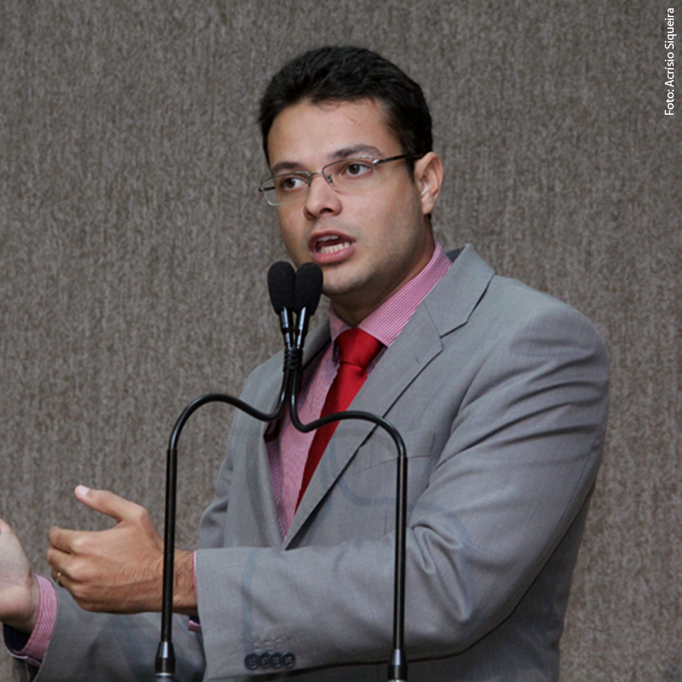 Anderson comemora Projeto de reforma da Praça Dom José Thomaz