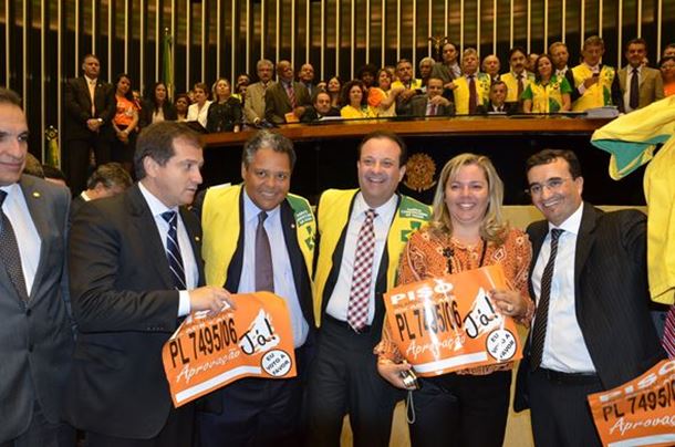 Piso dos Agentes de Saúde e de Combate às Endemias foi sancionado