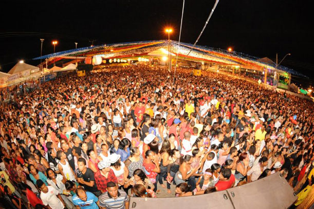 Prefeitura de Socorro abre festejos juninos com mega estrutura e muito forró