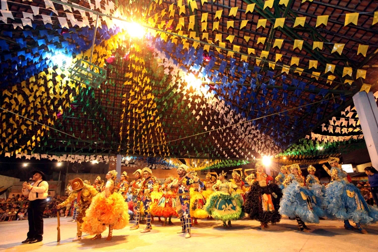Com apoio da PMA Rua de São João revive tradição cultural