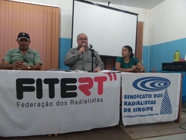 Radialistas de Sergipe querem punição para policial que agrediu jornalista da Infonet